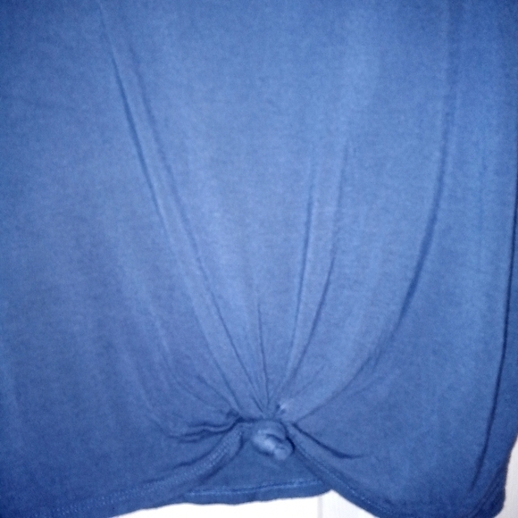 Teenbell blue knotted cropped shirt - Picture 2 of 4